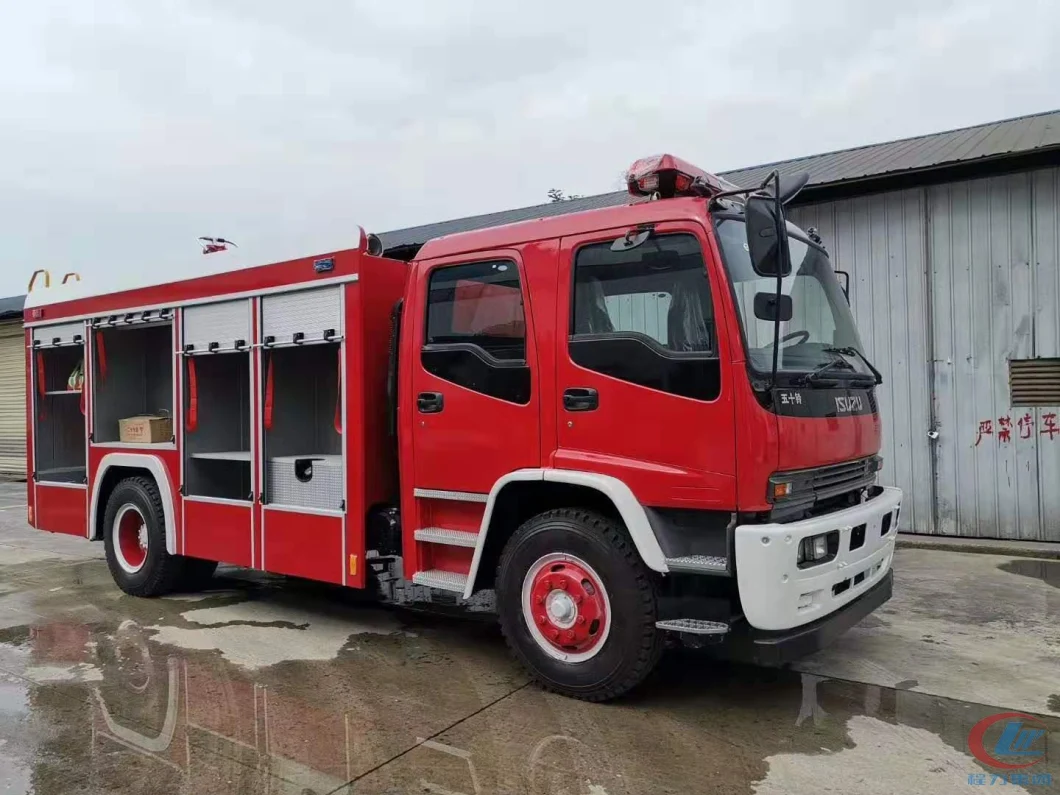 Japanese Brand 240HP 4tons Water 2tons Foam Fire Truck 6tons Fire Fighting Trucks for Chile LHD