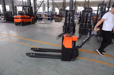 ステンレス製手動パレットトラック、高さ4000mm、EU規格